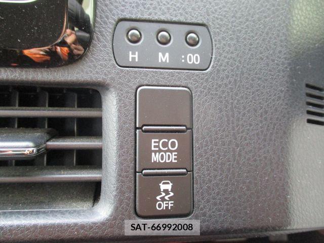Toyota VOXY 2015-12 7331088-23