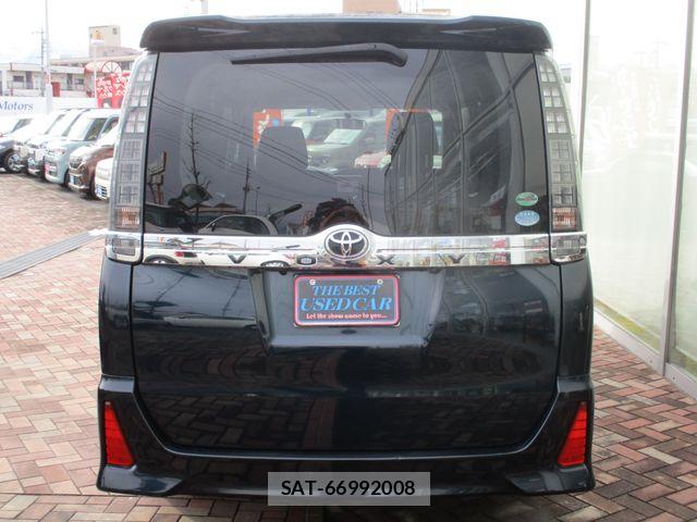 Toyota VOXY 2015-12 7331088-4