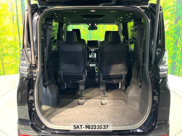 Toyota VOXY 2023-08 7331020-10