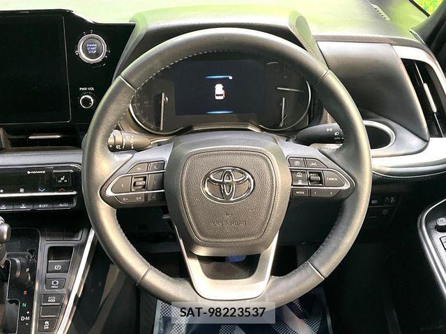 Toyota VOXY 2023-08 7331020-11