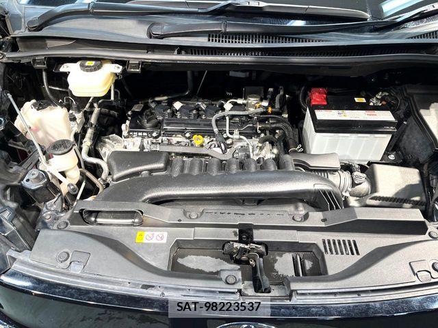 Toyota VOXY 2023-08 7331020-18
