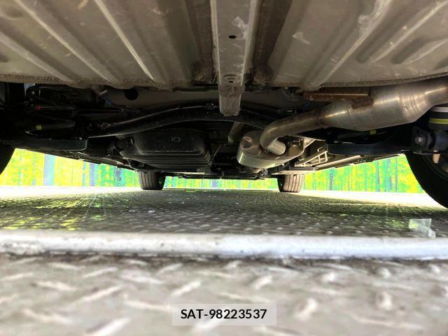 Toyota VOXY 2023-08 7331020-19