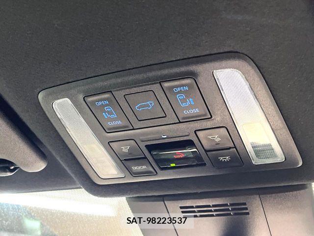Toyota VOXY 2023-08 7331020-2