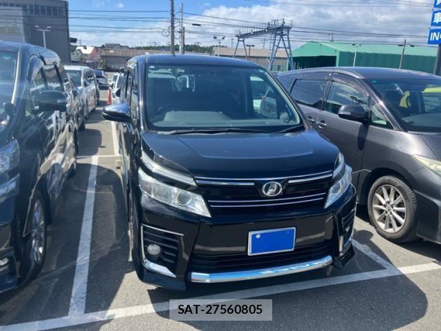 Toyota VOXY 2015-11 7331063-0