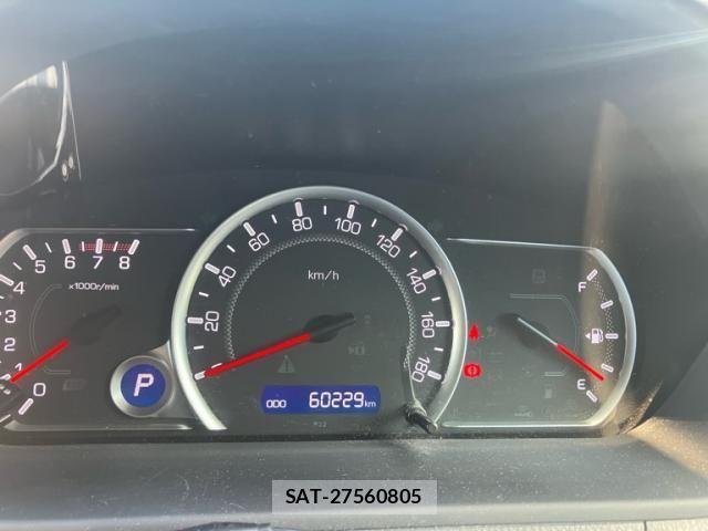 Toyota VOXY 2015-11 7331063-14
