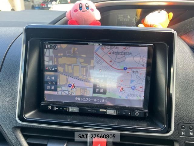 Toyota VOXY 2015-11 7331063-20