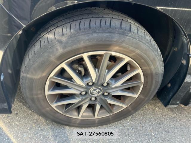 Toyota VOXY 2015-11 7331063-4