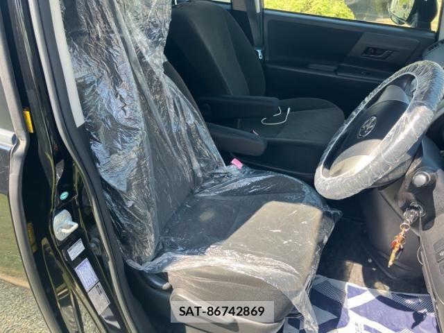 Toyota VOXY 2010-10 7331122-10