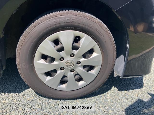 Toyota VOXY 2010-10 7331122-2