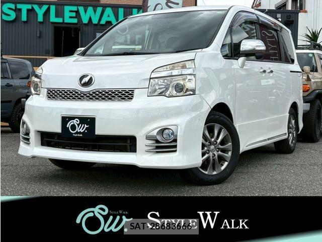 Toyota VOXY 2013-07 7331101-0