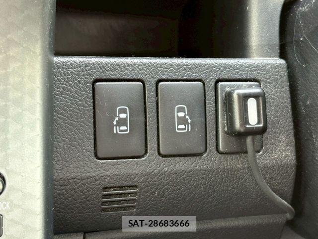 Toyota VOXY 2013-07 7331101-25