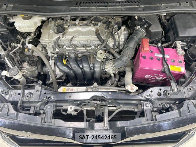 Toyota VOXY 2018-03 7331046-17