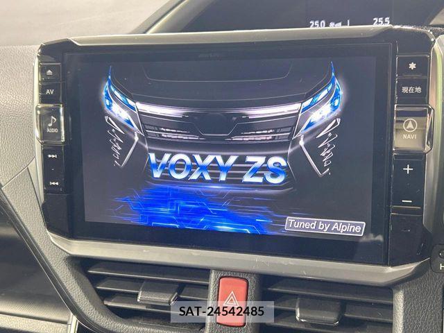 Toyota VOXY 2018-03 7331046-3