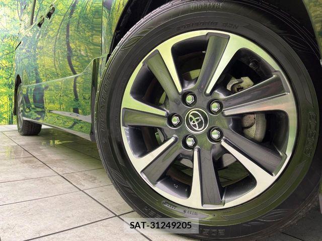 Toyota VOXY 2017-10 7331049-13