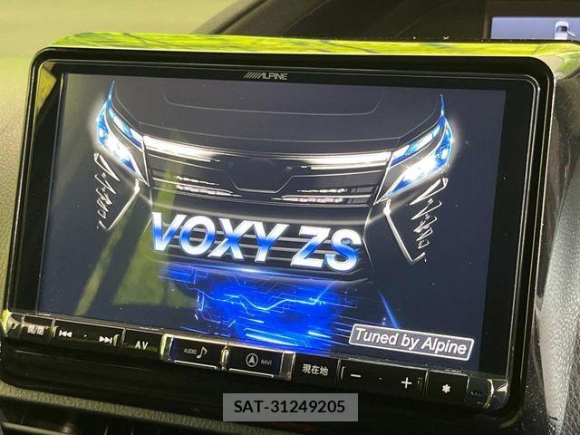 Toyota VOXY 2017-10 7331049-3