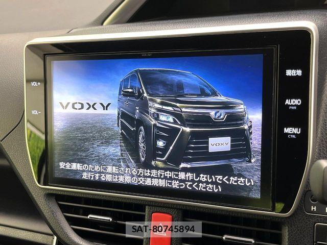 Toyota VOXY 2017-12 7331036-3