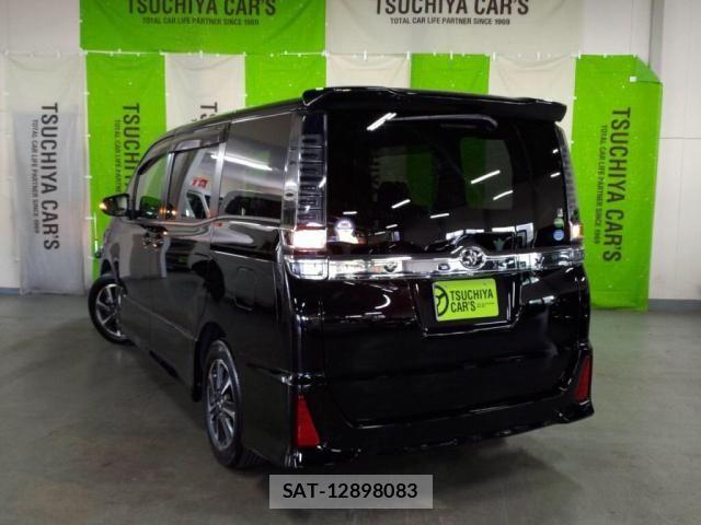 Toyota VOXY 2017-12 7331054-11