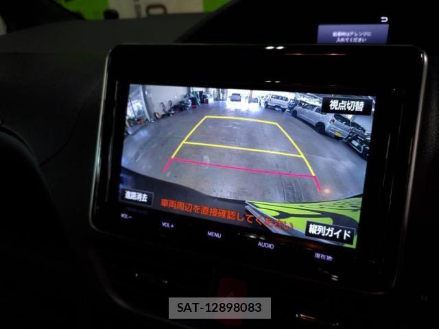 Toyota VOXY 2017-12 7331054-15