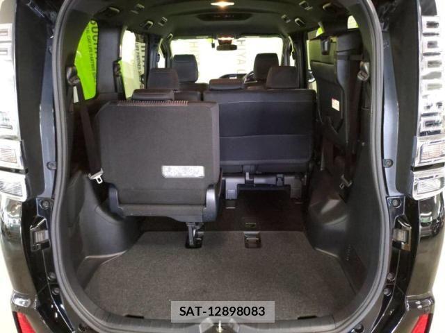 Toyota VOXY 2017-12 7331054-25