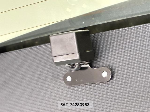 Toyota VOXY 2019-03 7331050-11