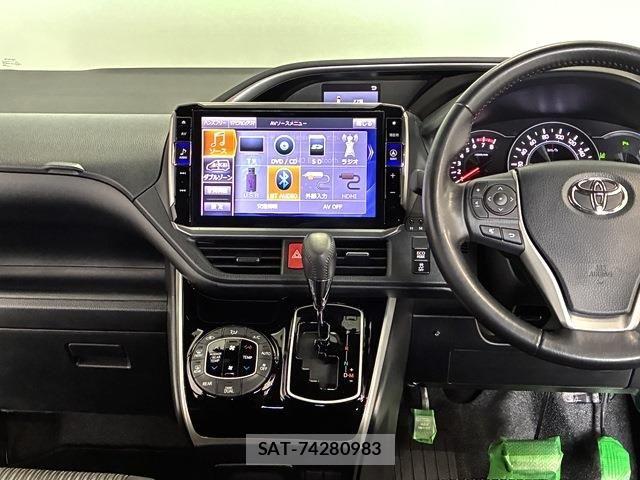 Toyota VOXY 2019-03 7331050-21