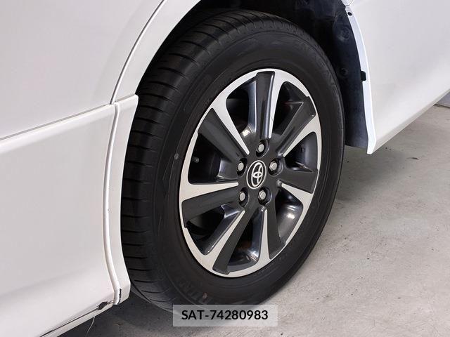Toyota VOXY 2019-03 7331050-24