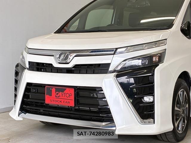 Toyota VOXY 2019-03 7331050-5