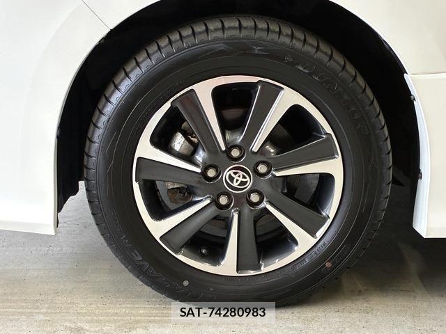 Toyota VOXY 2019-03 7331050-6