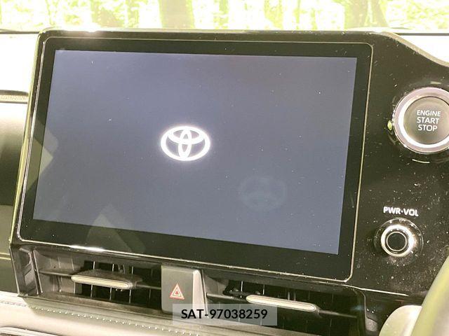 Toyota VOXY 2022-08 7331027-2