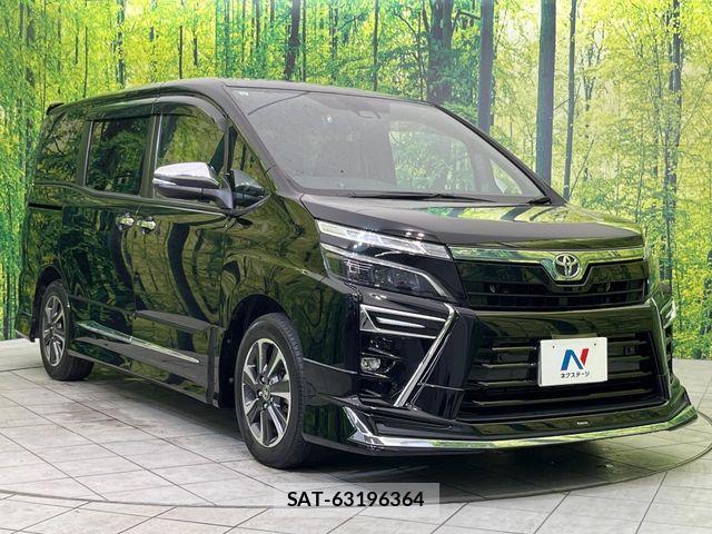 Toyota VOXY 2021-12 7331032-16