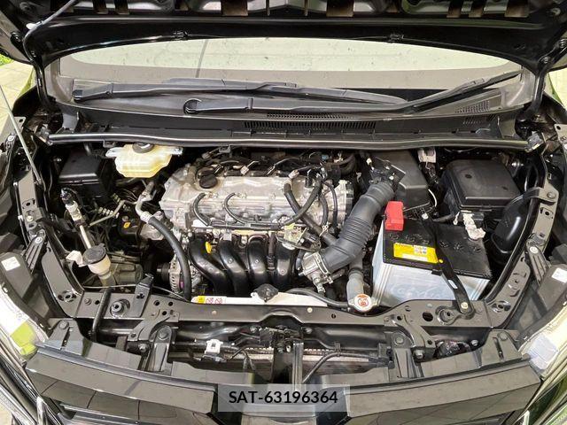 Toyota VOXY 2021-12 7331032-18