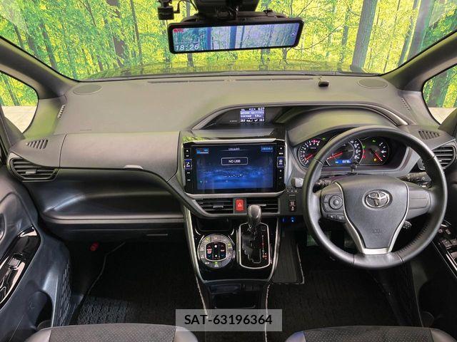 Toyota VOXY 2021-12 7331032-1