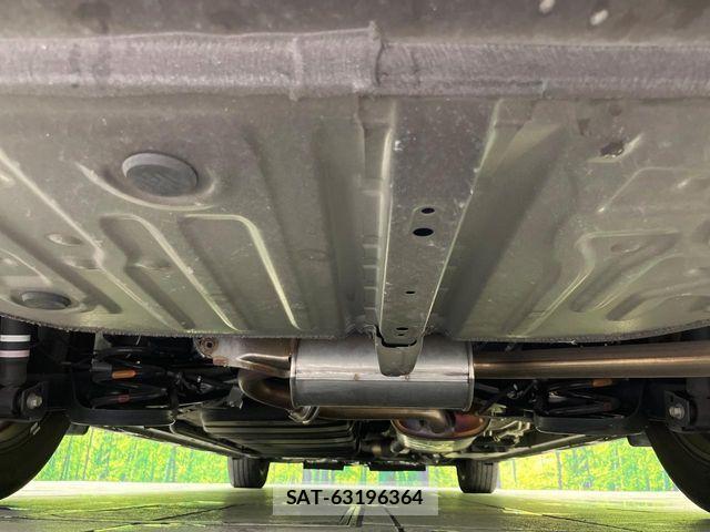 Toyota VOXY 2021-12 7331032-19
