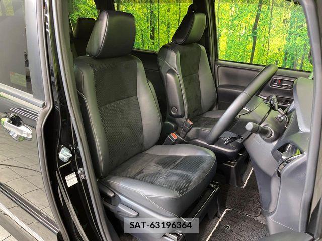 Toyota VOXY 2021-12 7331032-7