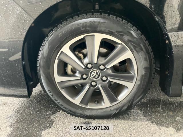 Toyota VOXY 2017-07 7331074-8