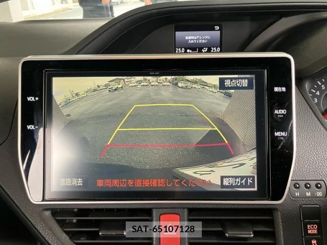 Toyota VOXY 2017-07 7331074-18