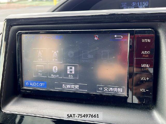 Toyota VOXY 2015-09 7331072-14