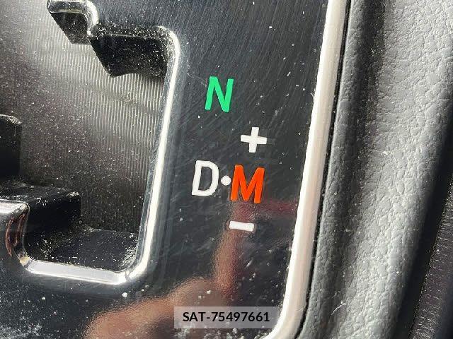 Toyota VOXY 2015-09 7331072-19