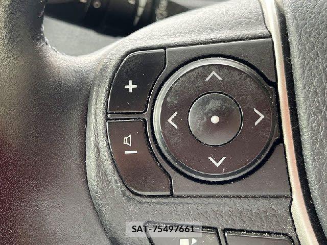 Toyota VOXY 2015-09 7331072-20