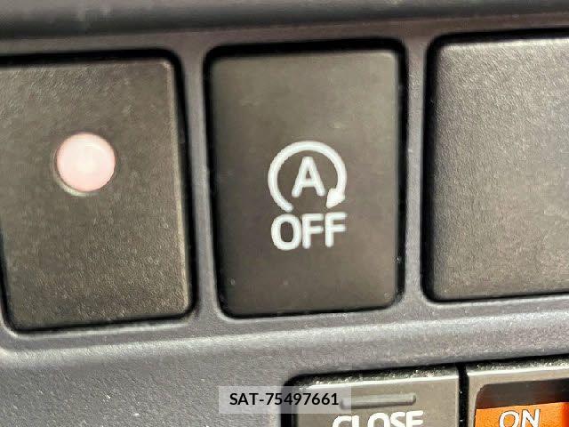Toyota VOXY 2015-09 7331072-5