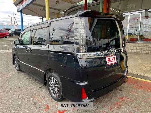 Toyota VOXY 2015-09 7331072-8