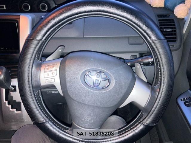 Toyota VOXY 2010-01 7331112-9
