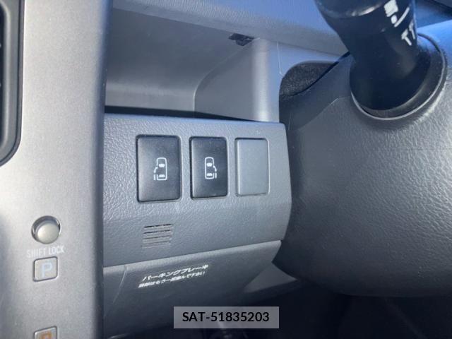 Toyota VOXY 2010-01 7331112-14