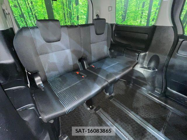 Toyota VOXY 2015-09 7331073-10