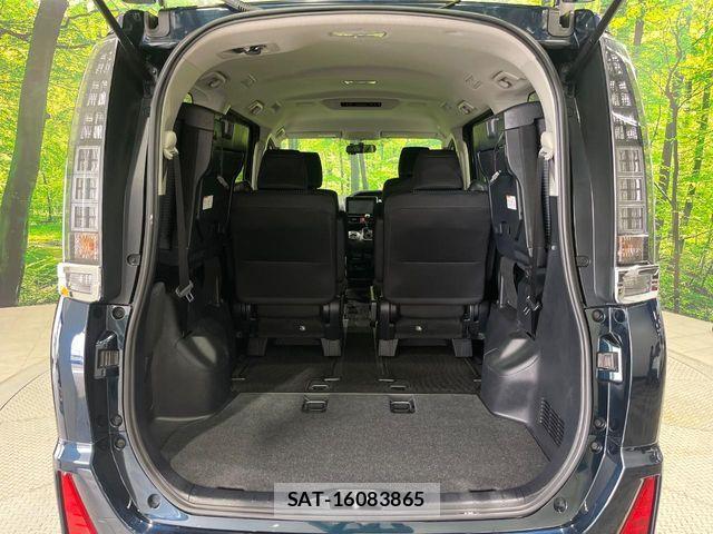 Toyota VOXY 2015-09 7331073-11