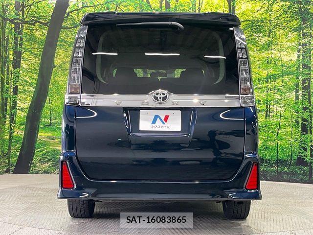 Toyota VOXY 2015-09 7331073-16