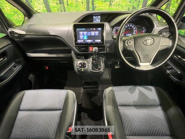 Toyota VOXY 2015-09 7331073-1