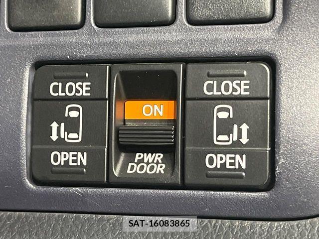 Toyota VOXY 2015-09 7331073-4