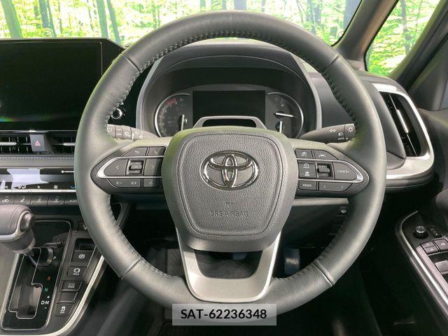 Toyota VOXY 2024-09 7331016-12