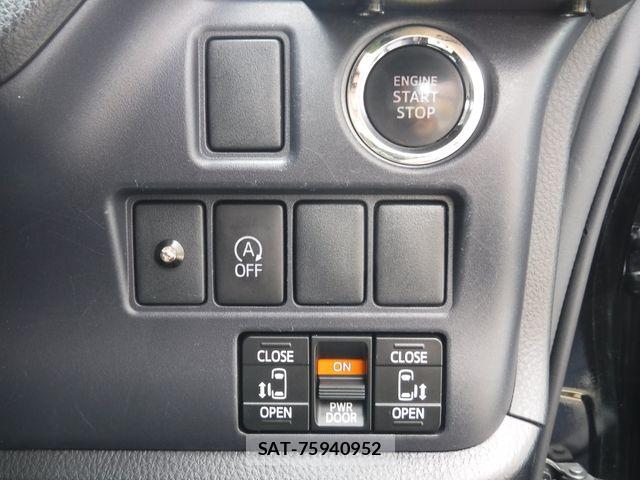 Toyota VOXY 2015-12 7331062-16